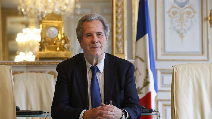 J’adresse toutes mes pensées à la famille et aux proches de Jean-Louis Debré. 

Du Ministère de l’intérieur au Conseil constitutionnel, en passant par la Présidence de l’Assemblée nationale, ce grand connaisseur et ce grand serviteur de nos institutions aura marqué de ses