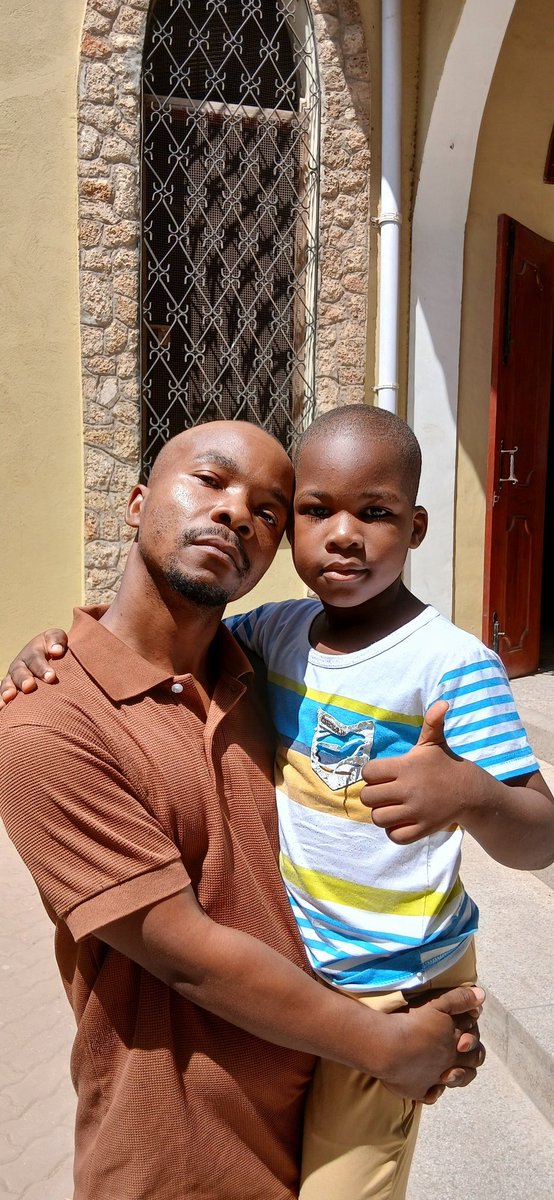 GodloveGuildo's tweet image. Family. 😘
@GGuildo