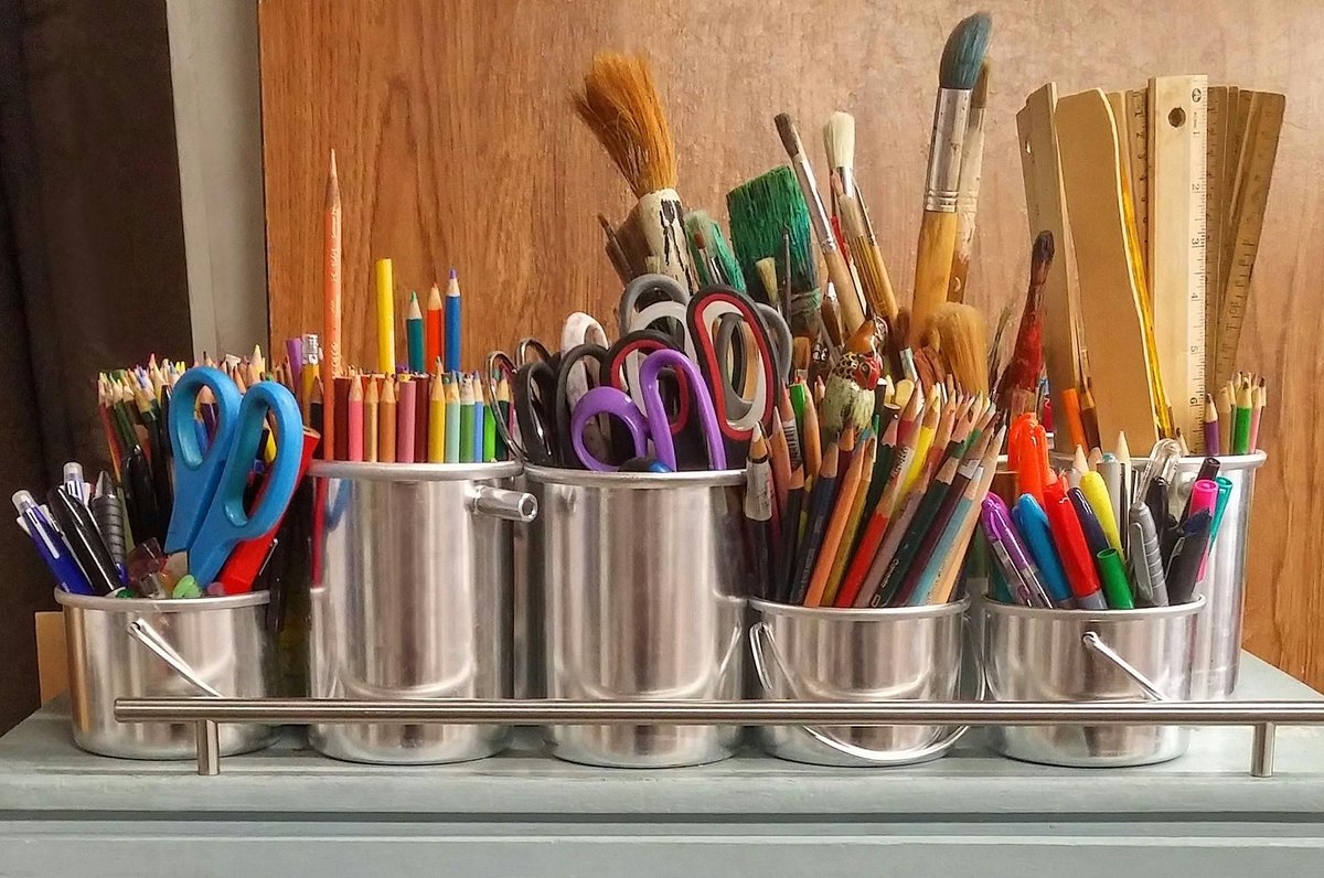 The next free Make &amp; Meet workshop on Tuesday 18th March will see colleagues decorating wooden houses. Book your place here → buff.ly/4gptUYV