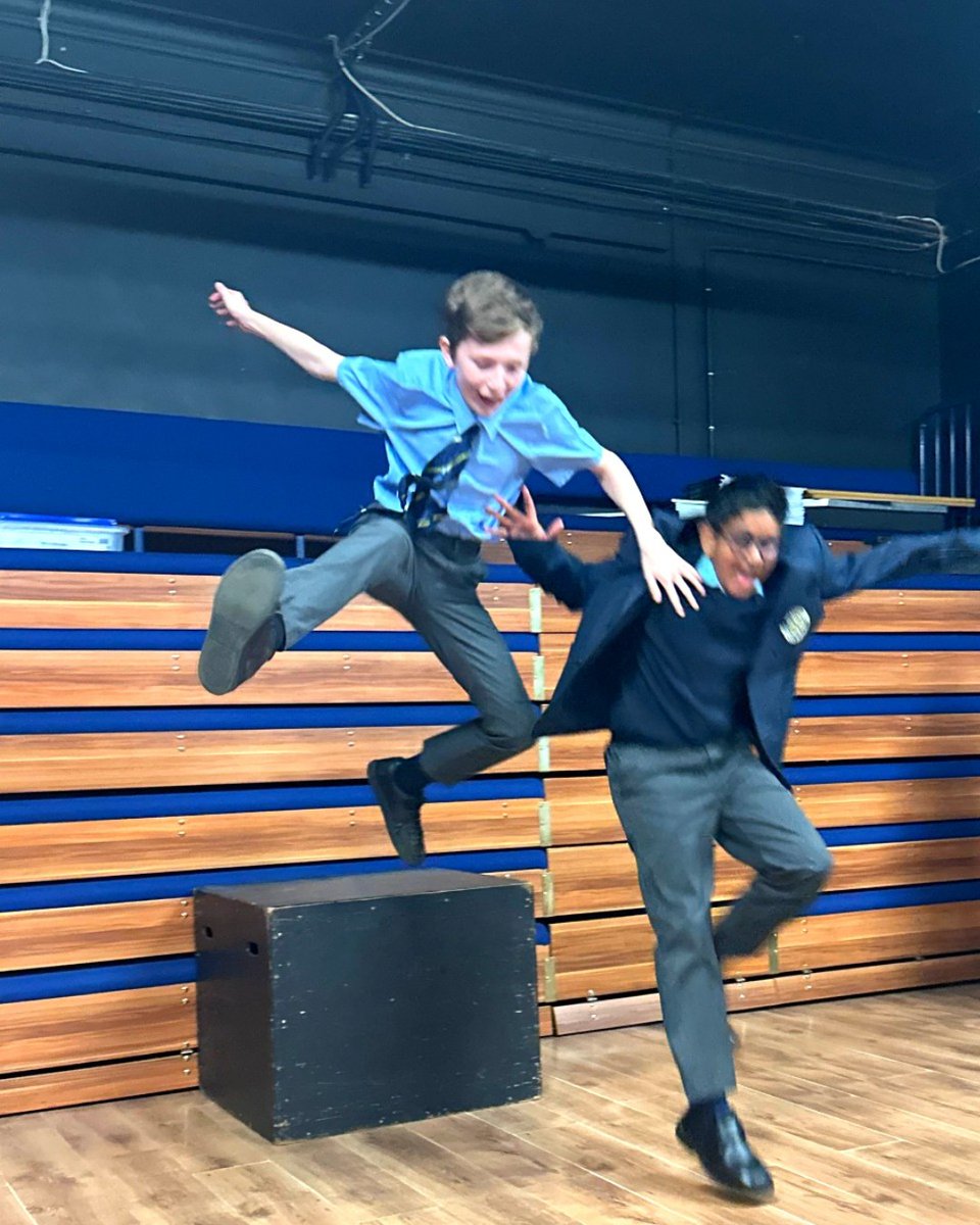 SacredHrtCrosby's tweet image. 🎭📚Year 7 have been exploring how to create meaning and mark moments in drama, using split stage and cross cutting.

They have developed fantastic #performances inspired by their English text, Wild Boy and had a wonderful time doing so!

#ToBeMore #DramaEducation #Ambition