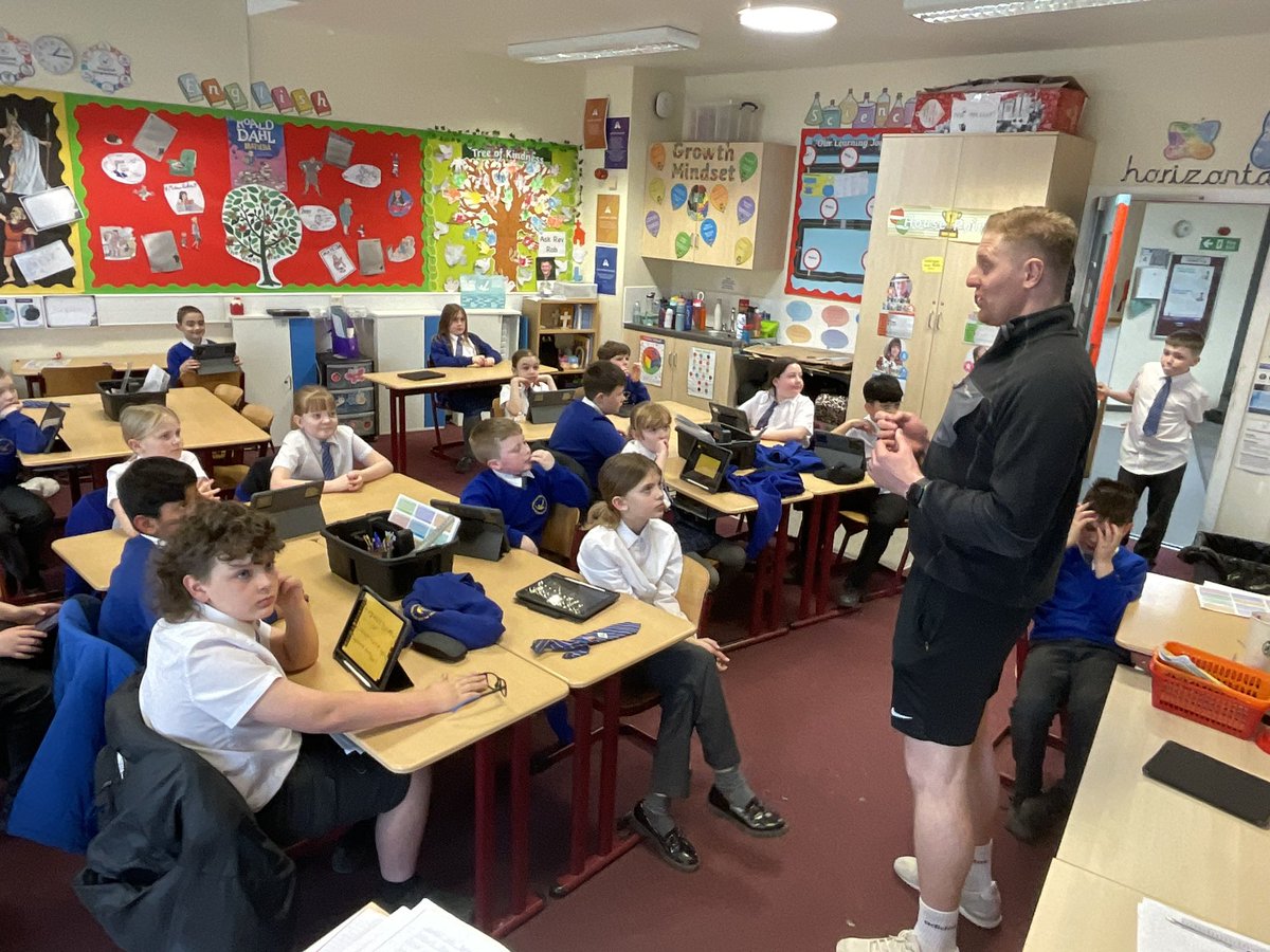 Mr. Hallam (@hallam_kah) on Twitter photo A huge thank you to Matt from #time4sportuk for his interesting talk outlining a career in sports ⚽️🏏🚴 <a href="/CareersWeek/">National Careers Week</a> A huge thank you to Matt from #time4sportuk for his interesting talk outlining a career in sports ⚽️🏏🚴 <a href="/CareersWeek/">National Careers Week</a>