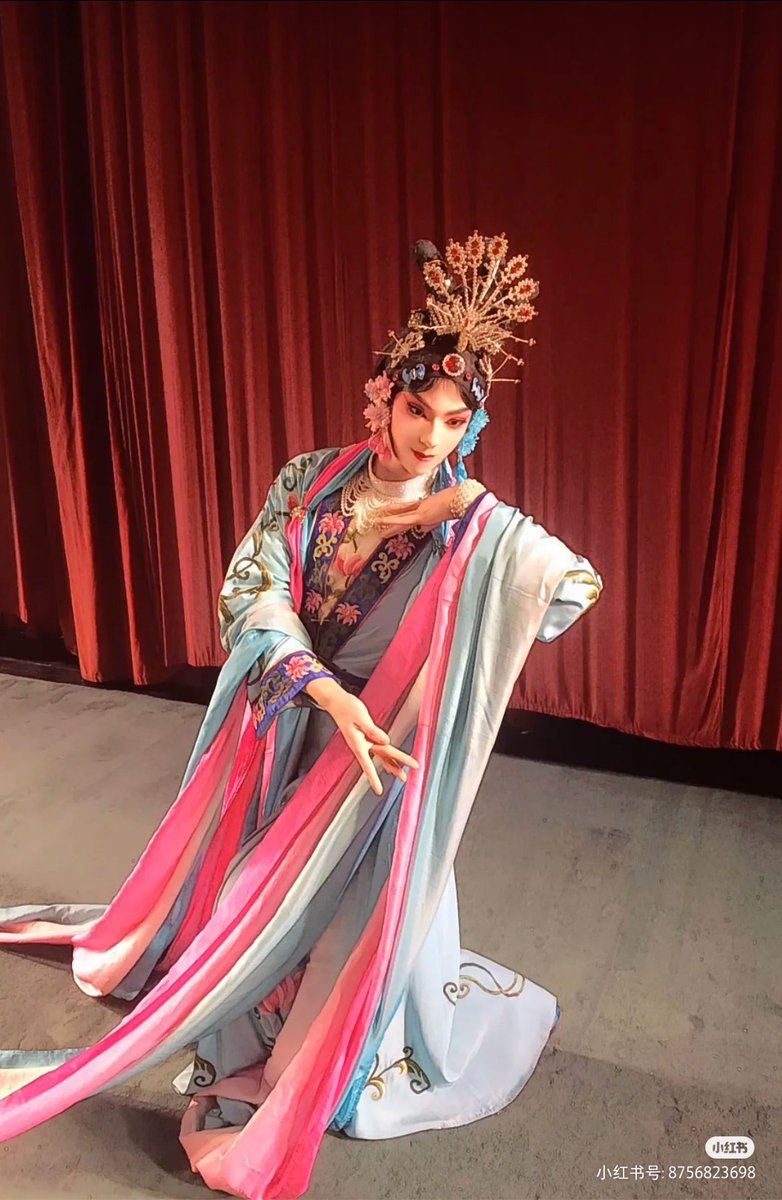 liuweny72668944's tweet image. 向全世界安利郭雨昂小哥哥！
一个特立独行的戏剧演员
#DRAMA ＃Chinese opera