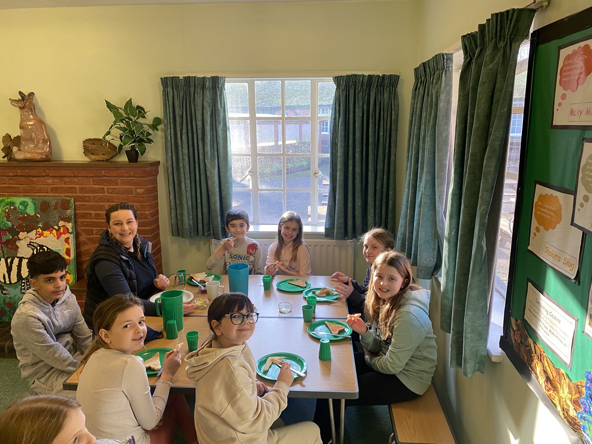 Miss L Taffinder📚 tweet media