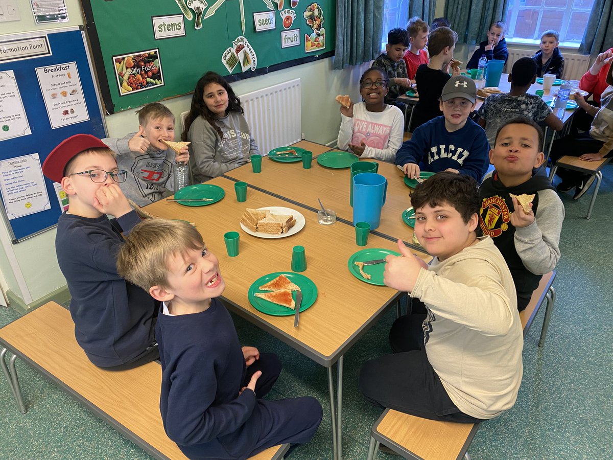 Miss L Taffinder📚 tweet media