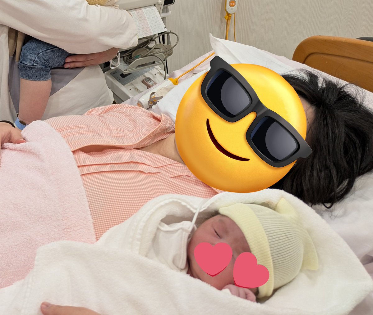taco_sp's tweet image. 3月4日 15:27 3387g 女の子を無事出産しました🙌
🐚ツイする余裕もなくお昼ご飯食べ終えてから急展開すぎてびっくり🤣
夫は立ち会い希望してたものの、息子がグズグズで断念🫠
処置が終わったあとに来てくれたけど息子は赤ちゃんをとっても不思議そうに見てました笑