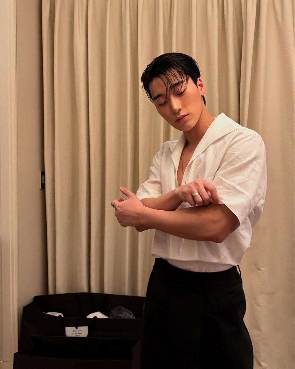 Mirror mirror on the wall