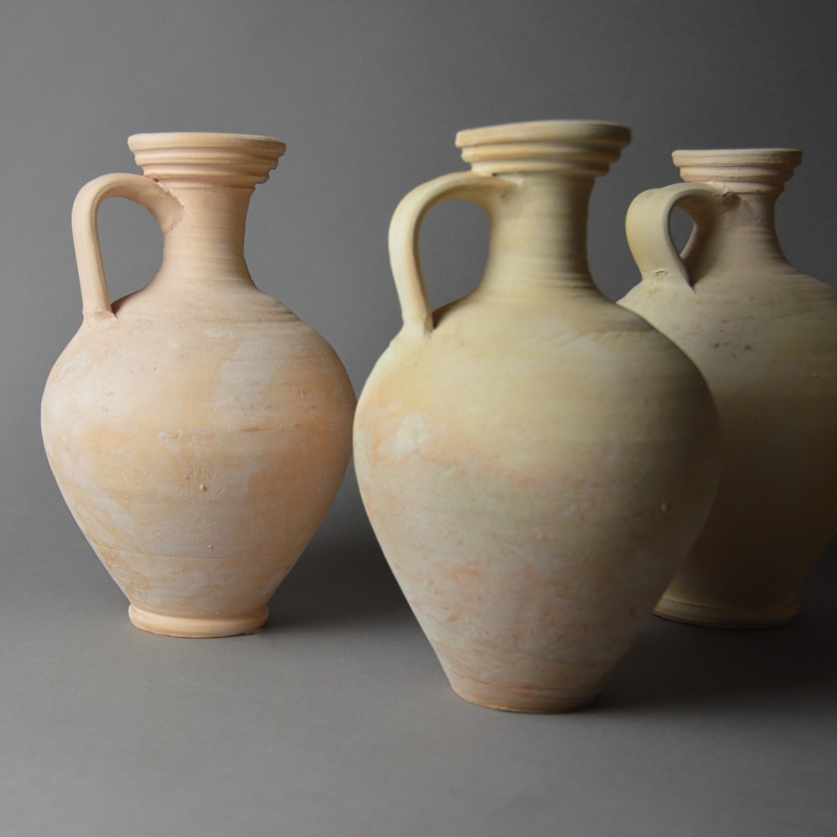 🏛️ Roman Propaganda in Pottery ✨

The Romans mastered propaganda through beautiful, mass-produced objects—elegance was power. Even simple Roman flagons exude sophistication, broadcasting Rome’s dominance.

🛒 Explore our collection: 👉 potted-history.co.uk