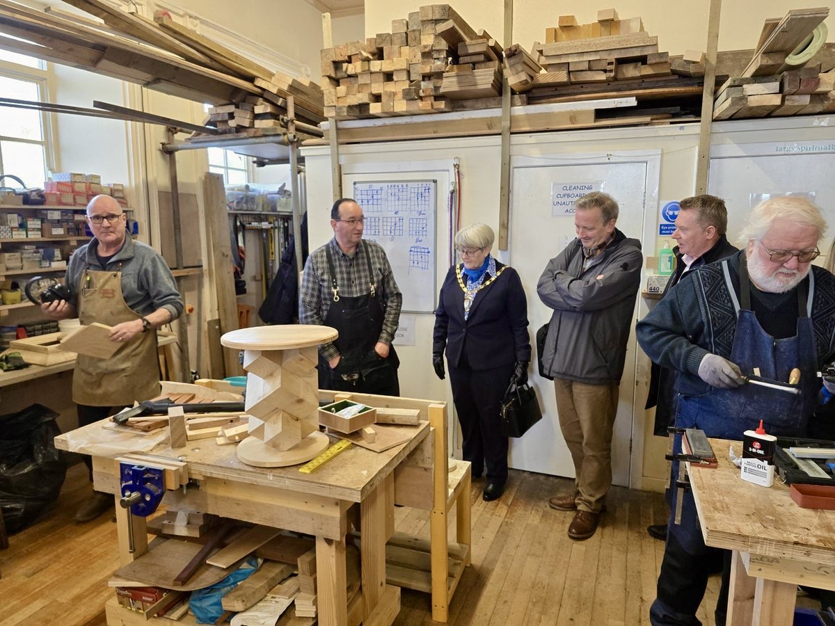 NAC_Provost's tweet photo. It is always a pleasure to visit the #ClydeCoast&Cumbraes #Men’sShed in #Largs & hear the sounds of industry & companionship in the workshop. The talent is impressive & the ambitions of the group remarkable. 2 years on & ready for #CommunityAssetTransfer.
Well done! 👏👏🌟🌟 https://t.co/iaD4AckS6U