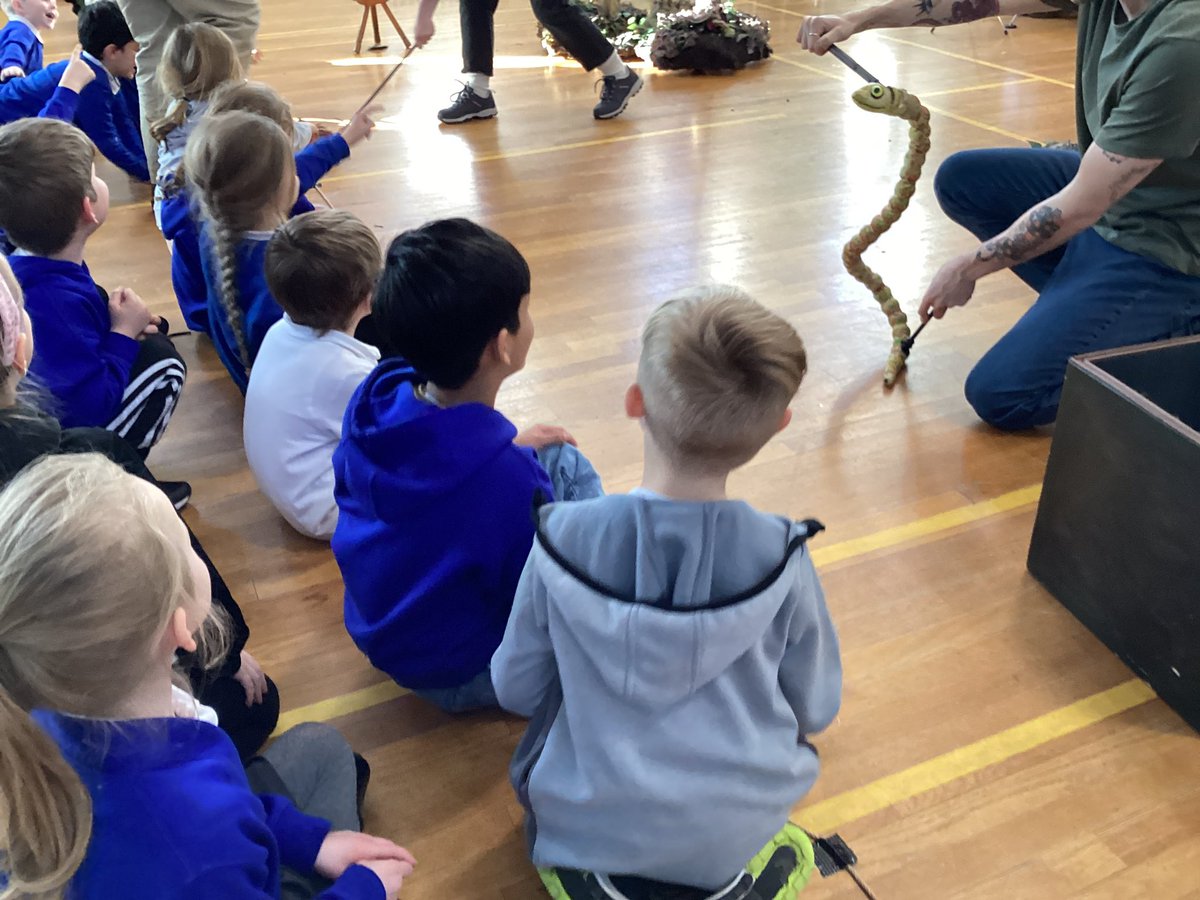 TH_Year6's tweet image. We had a great afternoon when @ETOpera came into school to perform their show “The Vanishing Forest” @TangHallPrimary  @PathfinderMAT
