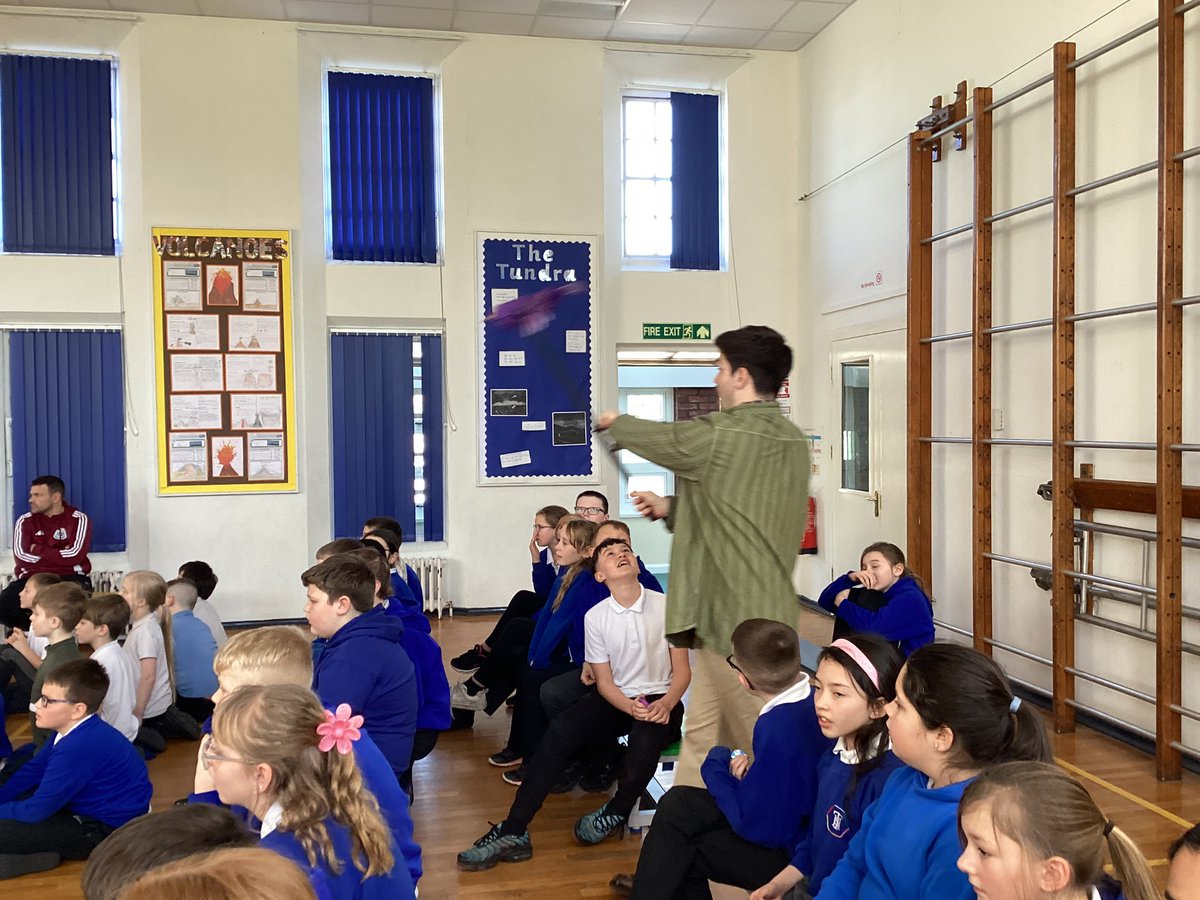 TH_Year6's tweet image. We had a great afternoon when @ETOpera came into school to perform their show “The Vanishing Forest” @TangHallPrimary  @PathfinderMAT
