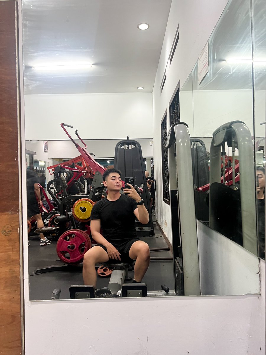 Day 1 Gym saat Shaum, mayan begeter ya kak 👍🏼 mantap