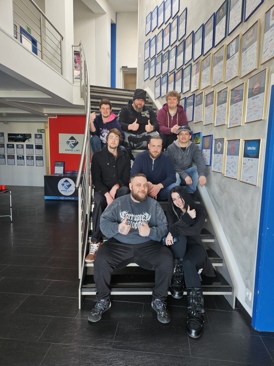 Vielen Dank an die Community "Kröten die töten" die heute aus dem Lan Haus abgereist sind.

Dies war der erste Besuch bei uns.😊

Die Buchung für nächstes Jahr steht auch direkt. 💪❤

rapidlan.de

#lanparty #lanhouse #gaming