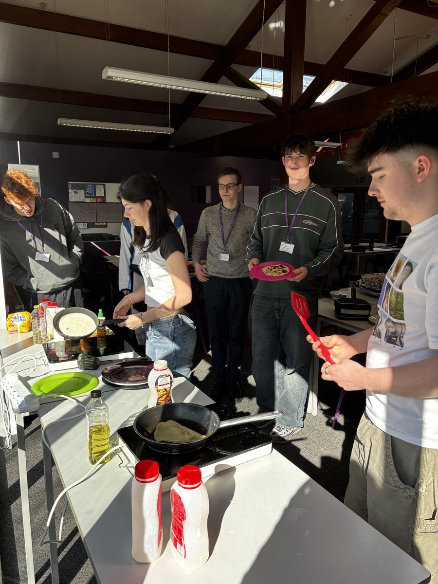 Celebrating Shrove Tuesday today in Post 16. Great #PancakeDay2025 making skills being demonstrated- a sure skill for the future ☺️<a href="/TedWraggTrust/">Ted Wragg Trust</a>