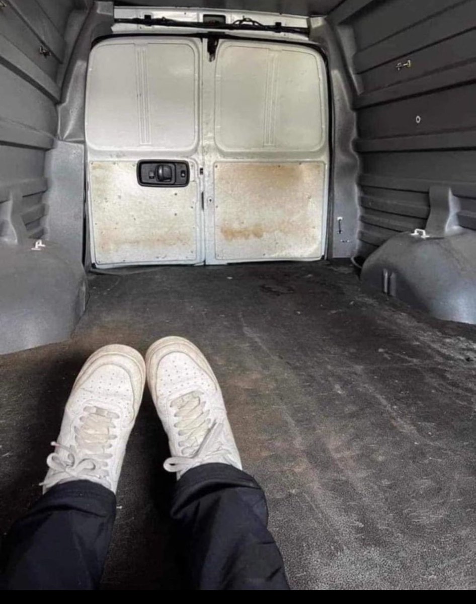 dinosaurs1969's tweet image. I’m going to Disneyland and your not 😂😂😂