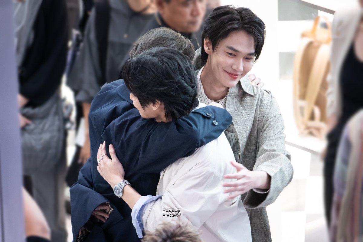 PuzzlePiece_BW's tweet image. 250304 🤍💚

เหมือนฝนตกหน้าแล้ง ☔️💧🌧️ 😭😭
เหมือนเห็นสายรุ้งขึ้นกลางแจ้ง 🌈🌥️⛅️🌤️
ฟ้าจะถล่ม ดินจะสลายวันนี้ยังไงก็ได้ มาเลย!!
ไม่เอาไรแล้วชีวิตนี้😫😫
@bbrightvc @winmetawin 

#SiamParagonWorldFashionTrend2025xBRIGHT
#SiamParagonxWin 
#bbrightvc #winmetawin 
#ไบร์ทวิน #BrightWin