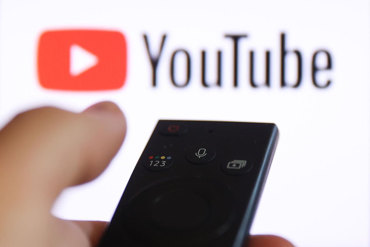AU_SOC's tweet photo. #AUSOC professor Scott Talan spoke to @Forbes about the early days of YouTube. Originally created to be a video dating site, YouTubeβs content creation and sharing appealed to millions. Read more: https://t.co/n8C2nuGNVZ https://t.co/izBdLMhTbr