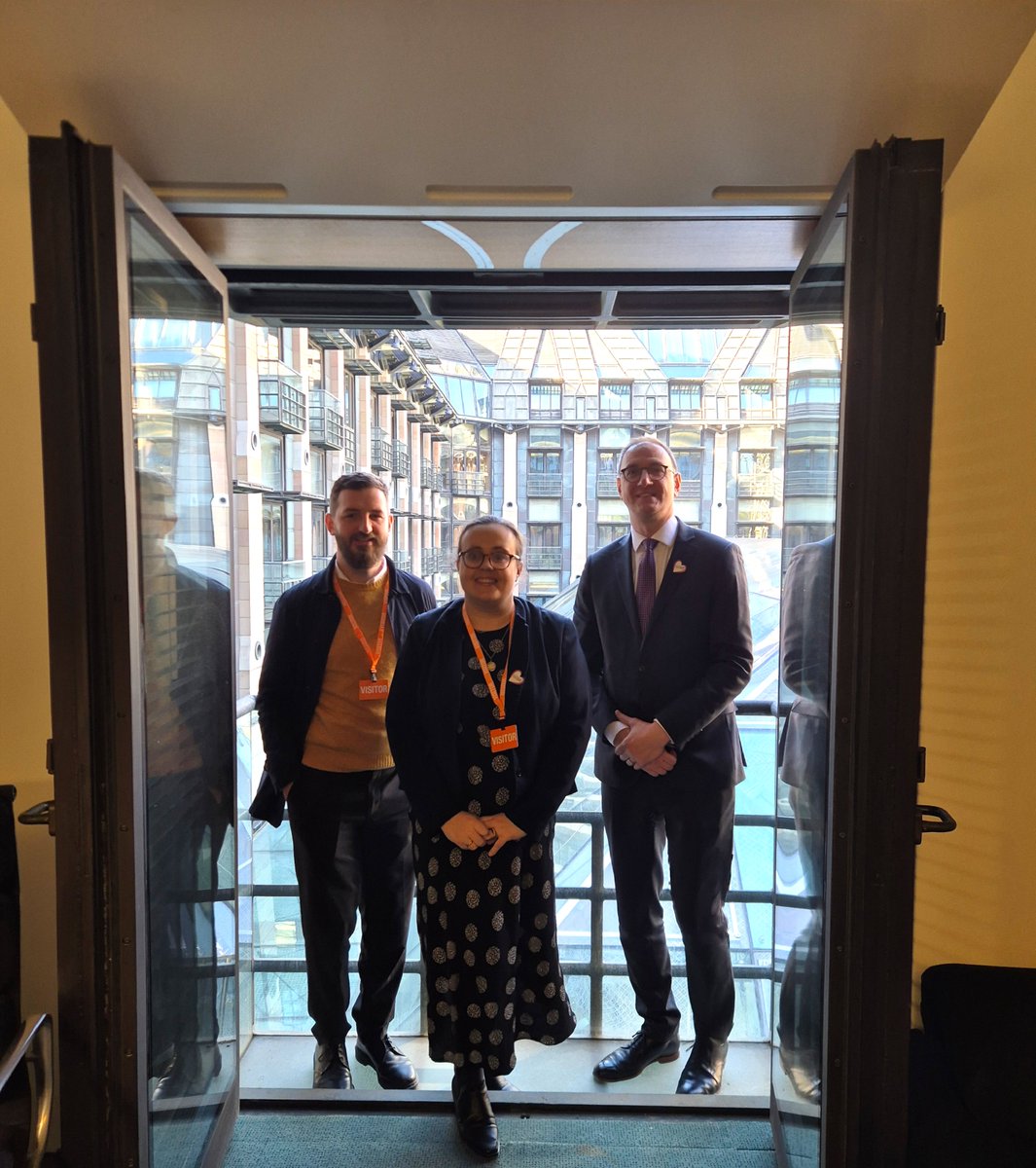Great to meet with Lib Dem Spokesperson for Skills and Universities <a href="/IanSollom/">Ian Sollom MP 🔶</a> this morning during #CollegesWeek2025 to discuss all things colleges, further education and the upcoming IfATE Bill.  

#LoveOurColleges