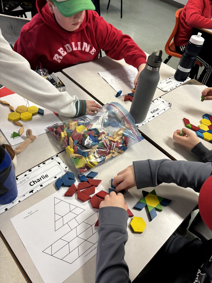 sacseagles's tweet image. Grade 4 students kick-starting their mornings during Soft-Start with fun and learning! Esti-Mysteries and Tangram Tuesdays are the perfect way to get those math minds buzzing! March is Math Month!

#SRCEMarchismathmonth