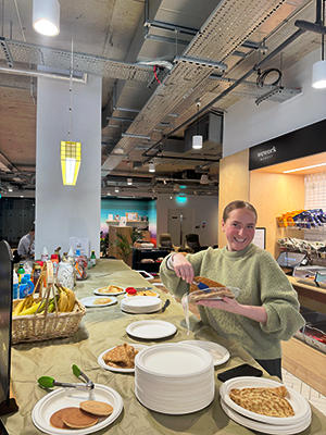 Manuka_HQ's tweet photo. Happy Pancake Day!

Our office exceeded expectations with a full toppings bar because plain pancakes just wouldn't cut it... https://t.co/GLKPPLYtwB