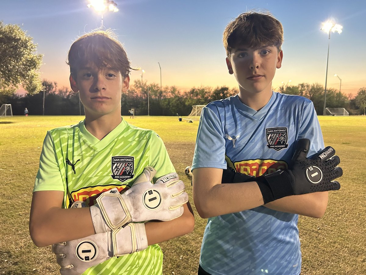 We are thrilled to announce a new partnership for our Goalkeeping program at Classics Elite / Lonestar-SAFC.
N1 Goalkeeper provides goalkeepers of all levels with top-of-the-line gloves that elevate their game without breaking the bank. Use code N1GORSKI25 to receive a discount