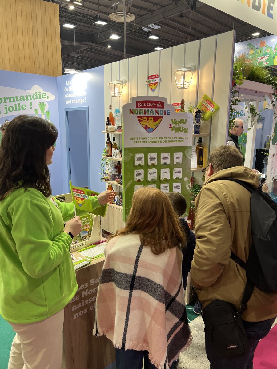 SaveursDeNdie's tweet photo. 9 jours de folie au @Salondelagri !

Merci à tous d’être venus découvrir les produits de nos producteurs sur l’espace @SaveursdeNormandie 🍏🐟🍫

👏 Bravo aux producteurs, chefs &amp; médaillés du @cga_paris  !

Revivez ces moments en images 📸⬇️

@RegionNormandie 
#SIA2025 https://t.co/xw0tL4hC0k