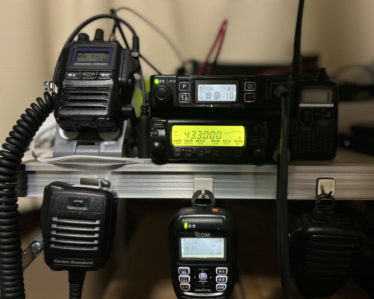 P_OG063's tweet image. 無線機はいいですねぇ。DPR100 plusがほしい…