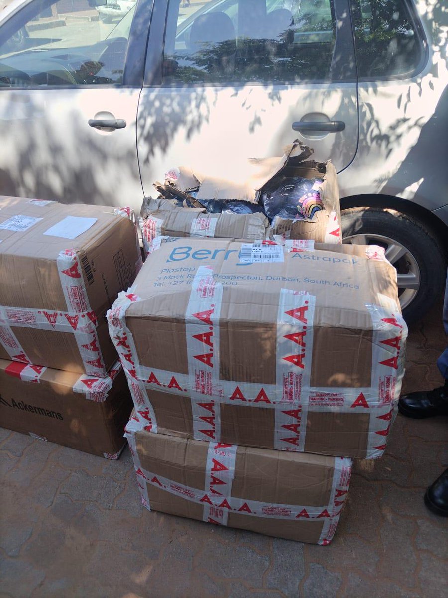 _ArriveAlive's tweet image. Combined rapid response successes  buff.ly/kjX0aEe

#ArriveAlive #RapidResponse #Operation @SAPoliceService @TruckAndFreight