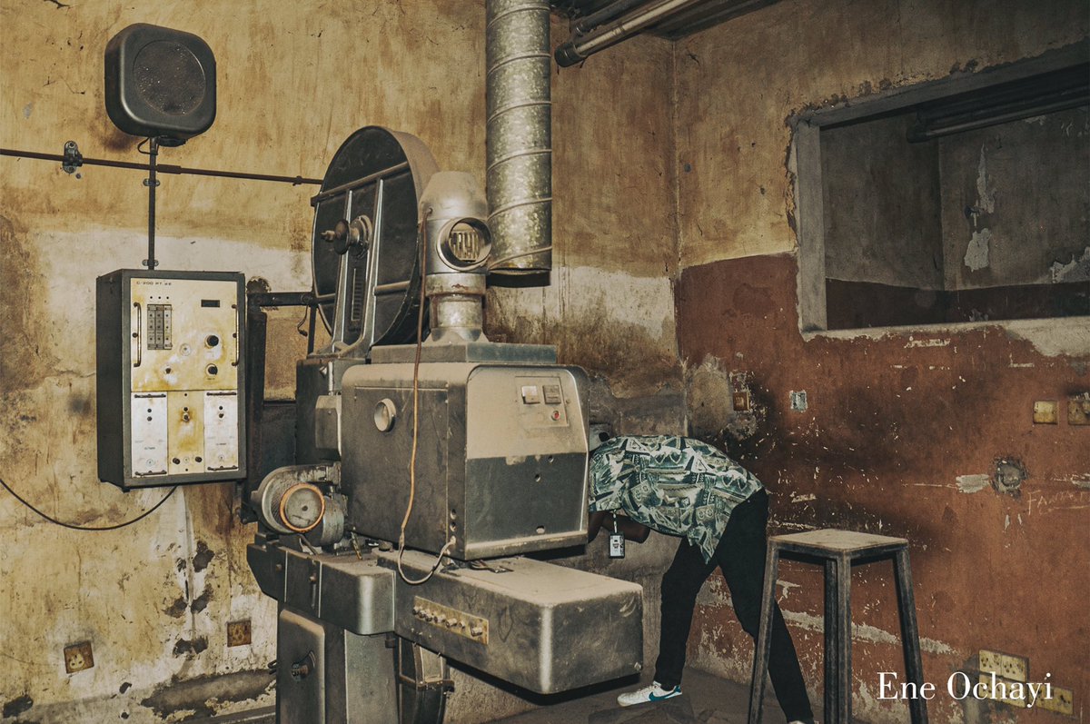 SWANGE CINEMA

This use to be one of happening cinemas in the 1970s in Makurdi.
I hope this eventually becomes a museum so we can appreciate history and the evolution of technology.