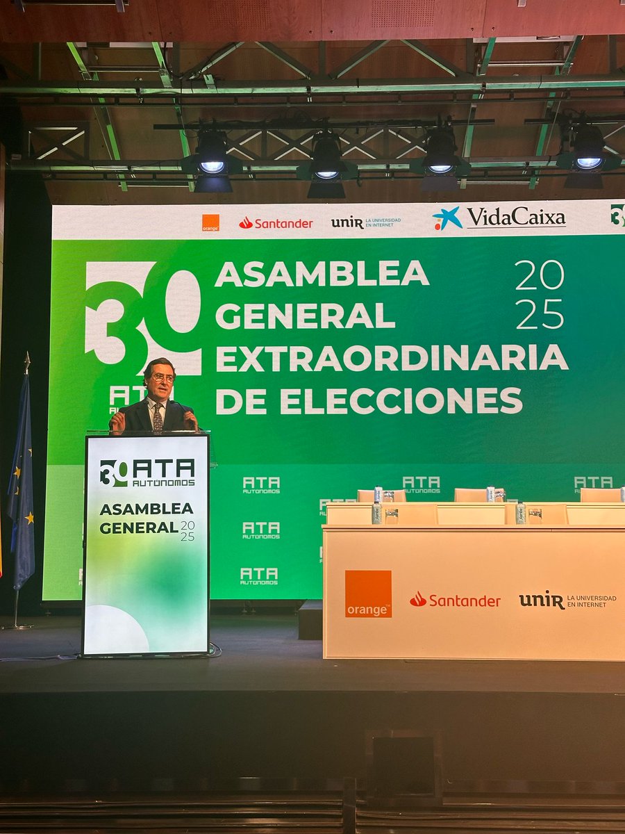 Enhorabuena a <a href="/Candelaria_Carr/">Candelaria Carrera</a>, presidenta de #ATAExtremadura, por su elección como vicepresidenta de <a href="/autonomosata/">Fed. Autónomos 𝗔𝗧𝗔</a>, un reconocimiento a su gran trabajo. 

Para #Aspremetal fue un placer acompañar a #ATA en un acto tan importante para #Extremadura.