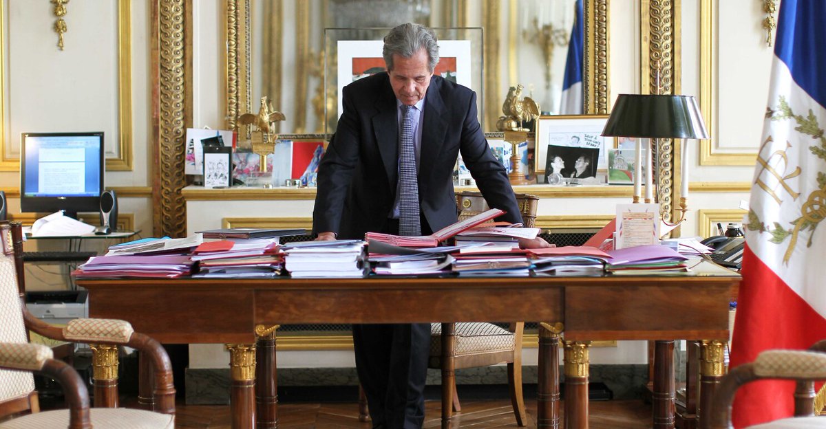 Avec la disparition de Jean-Louis Debré, c’est une certaine idée de la France qui s’éteint, celle d’un gaullisme attaché aux institutions et à l’équilibre des pouvoirs, dans la lignée de son père et du Général de Gaulle. #JeanLouisDebré