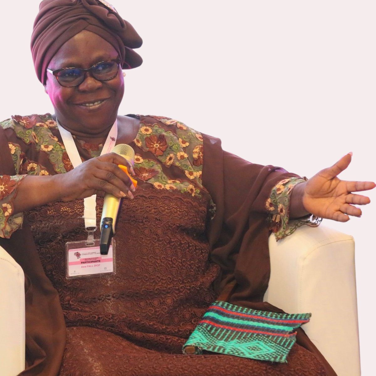 Née et élevée au 🇸🇳, Awa Fall-Diop est militante féministe, éducatrice et spécialiste des questions de justice de genre et de construction des mouvements sociaux. 🧡

Nous avons échangé avec elle sur son parcours féministe.

👉🏾 Découvrez : bit.ly/4ioWb2P

Plus d’infos ⤵️