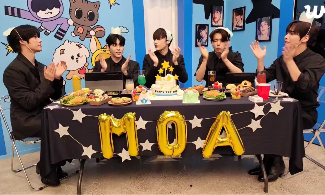 little princes with their crowns 👑