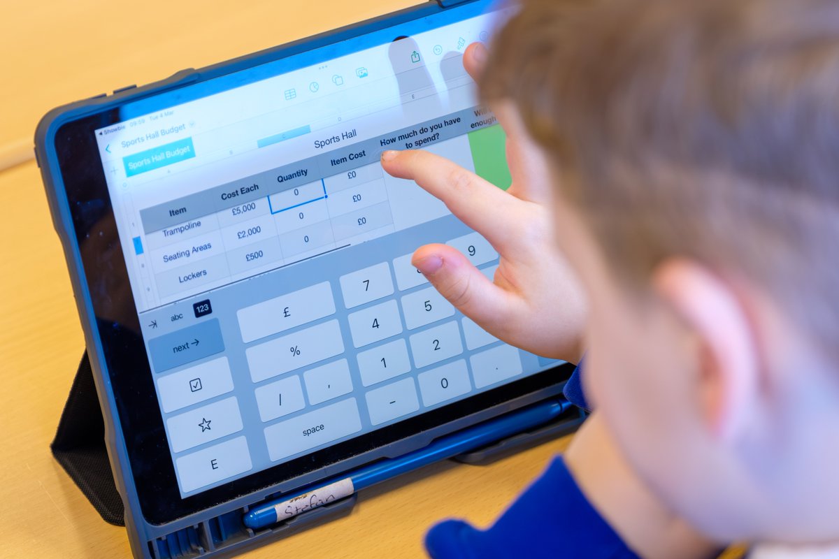 Today Year 3 welcomed Sam Melling, a Quantity Surveyor for <a href="/newcleoenergy/">newcleo</a> for <a href="/CareersWeek/">National Careers Week</a> 
We learned all about what Sam does in her job and had a go at costing out a Sports Hall for Kingsland without going over budget!