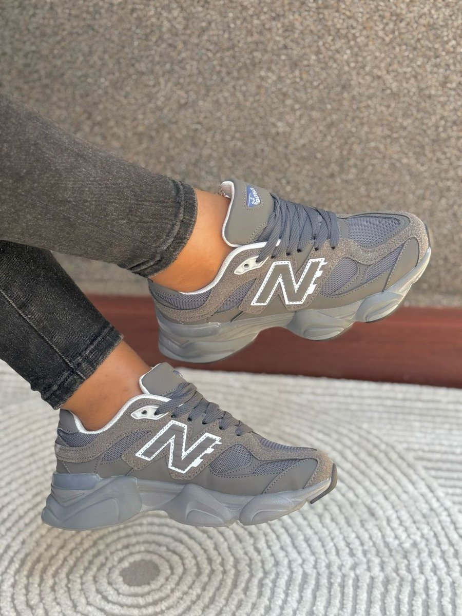 X_gee9's tweet image. Top Top quality  shoes for ladies

Size ,37 ,38 ,39,40,41 &amp;amp; 42

Tel : 0769996448

Loc: kariakoo karibu na bank ya NMB bank

Price 65,000 ⏫⏫⏫