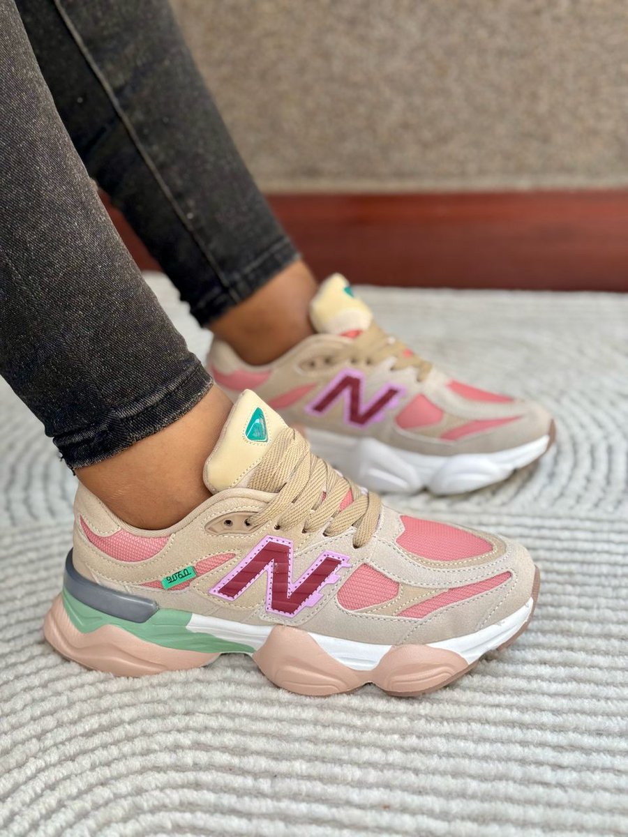 X_gee9's tweet image. Top Top quality  shoes for ladies

Size ,37 ,38 ,39,40,41 &amp;amp; 42

Tel : 0769996448

Loc: kariakoo karibu na bank ya NMB bank

Price 65,000 ⏫⏫⏫