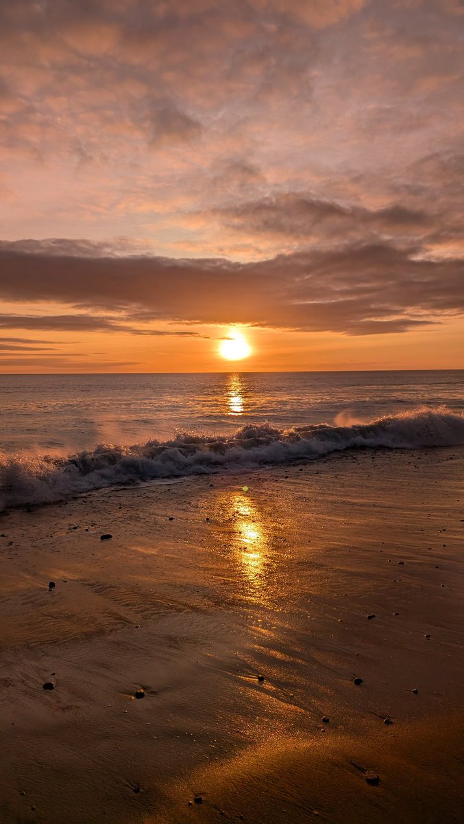 It was well canny on the beach this morning 
#WhitleyBay