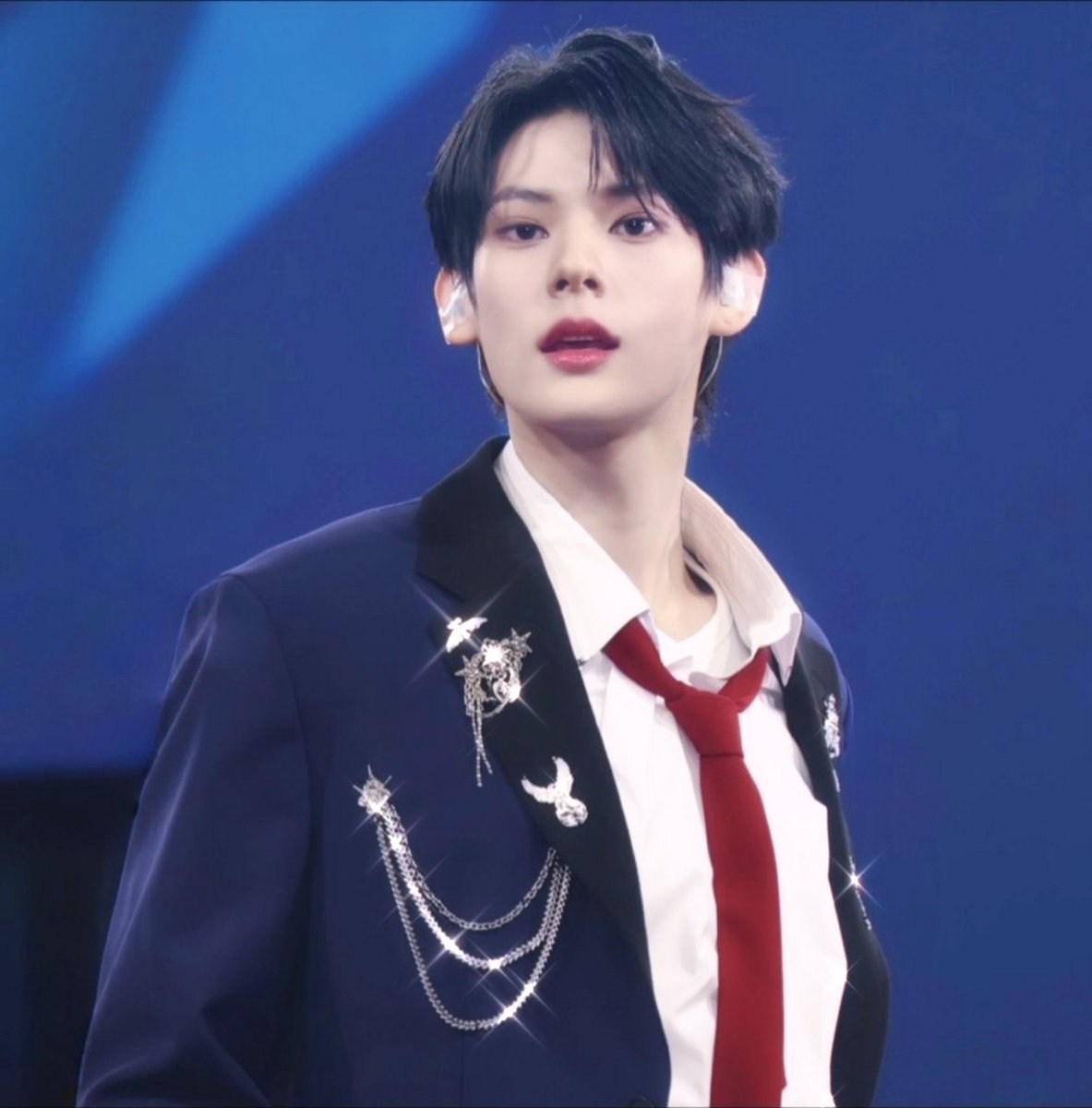 ras𝜗𝜚˚⋆ tweet media
