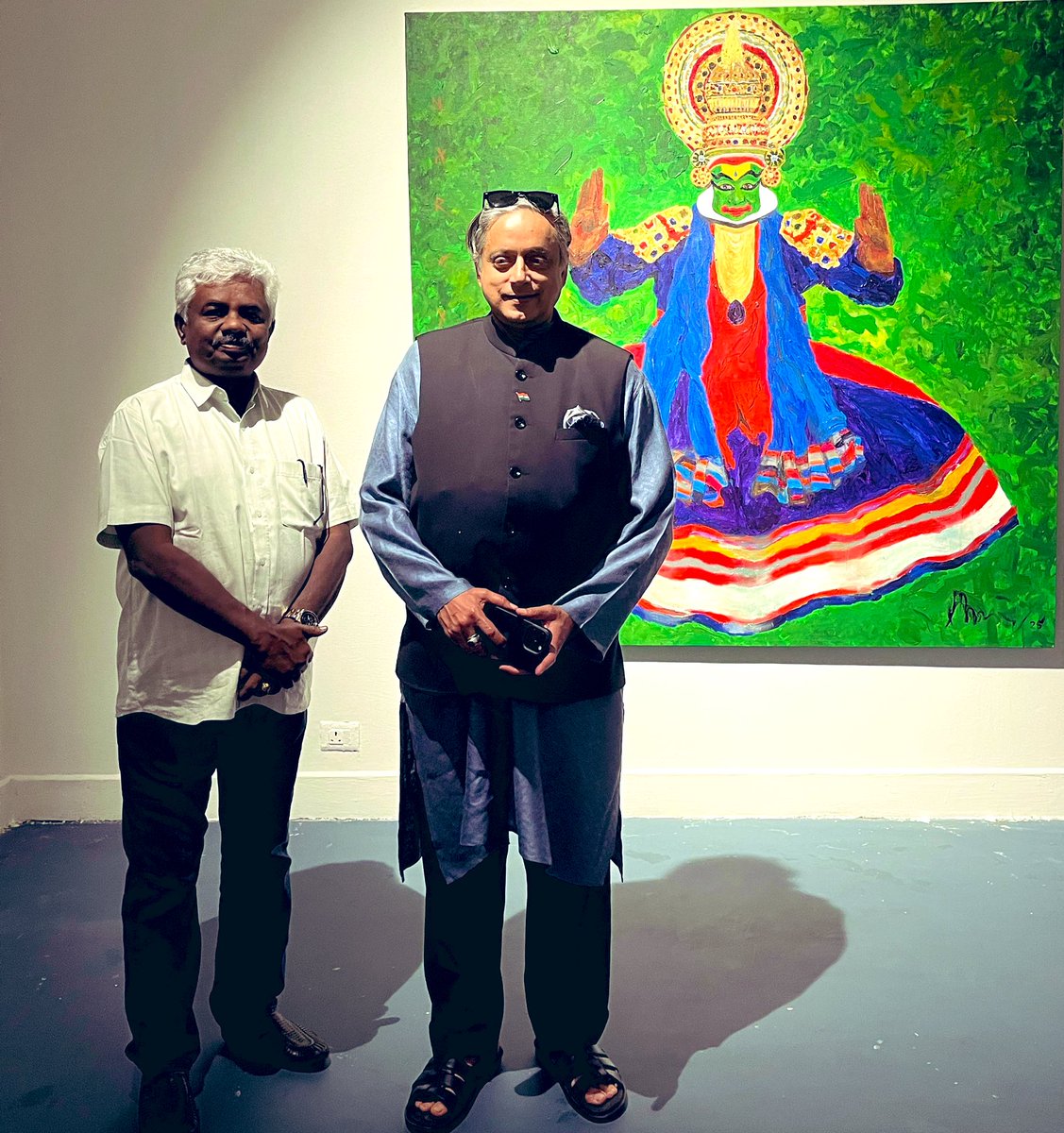 Strongly recommend the exhibition “Equus” of works by Kannadiga artist M. Narayan at Delhi’s Bikaner House. If you like racehorses there are plenty here — in colour, monochrome, with jockeys and without, in perpetual motion…. My own fondness is for his more vivid works from a
