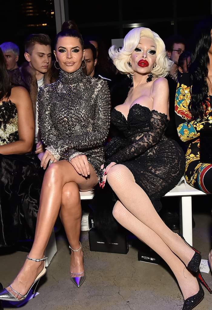 questionclown's tweet photo. Inside me are two wolves.
❤️❤️❤️❤️❤️❤️❤️❤️❤️❤️❤️
#lisarinna #amandalepore #rhobh #clubkids https://t.co/l2r6G8dEKo