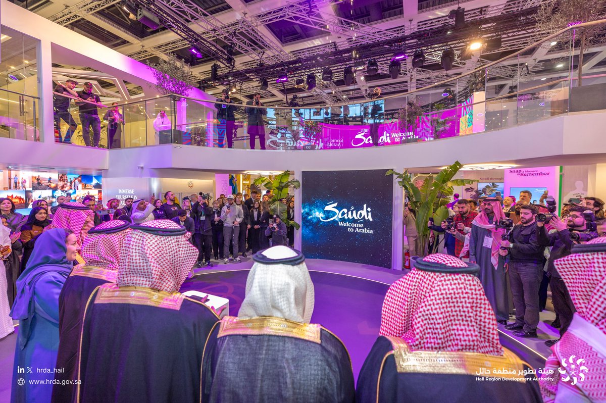 #حائل_في_برلين 🇩🇪

#المعرض_الدولي_لصنّاع_السياحة في برلين ينطلق بمشاركة #هيئة_تطوير_حائل ضمن #أرض_السعودية، حيث افتتح الرئيس التنفيذي للهيئة السعودية للسياحة أ.فهد حميد الدين الجناح السعودي بحضور الرئيس التنفيذي لهيئة تطوير حائل أ. عمر العبدالجبار، وذلك لإبراز المملكة كوجهة