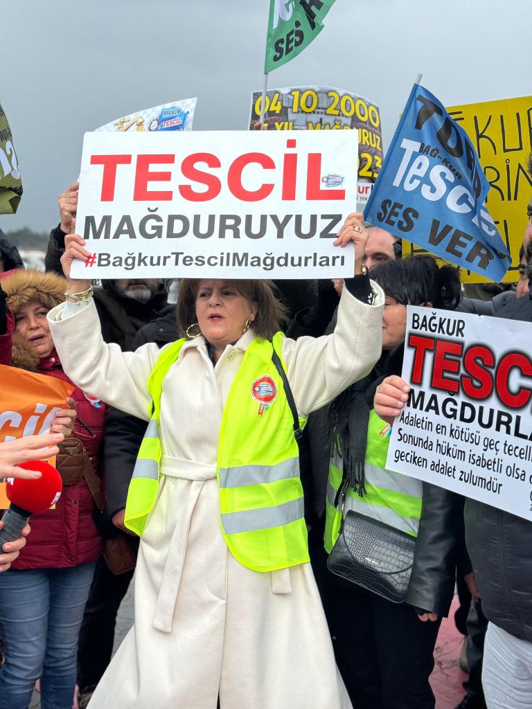 <a href="/ipek_woo/">ipek_ipekçe</a> <a href="/RTErdogan/">Recep Tayyip Erdoğan</a> <a href="/isikhanvedat/">Prof. Dr. Vedat Işıkhan</a> <a href="/_cevdetyilmaz/">Cevdet Yılmaz</a> <a href="/B_Palandoken/">Bendevi Palandöken</a> Hızlı çözüm şart❗.. <a href="/RTErdogan/">Recep Tayyip Erdoğan</a> <a href="/_cevdetyilmaz/">Cevdet Yılmaz</a> <a href="/isikhanvedat/">Prof. Dr. Vedat Işıkhan</a> <a href="/dileketesgk/">Dilek ETE</a> <a href="/TBMMGenelKurulu/">TBMM Genel Kurulu</a> <a href="/melih_meric/">Melih Meriç</a> <a href="/fethigurer/">Ömer Fethi Gürer</a> <a href="/B_Palandoken/">Bendevi Palandöken</a> #bağkurtescilhızlıçözüm