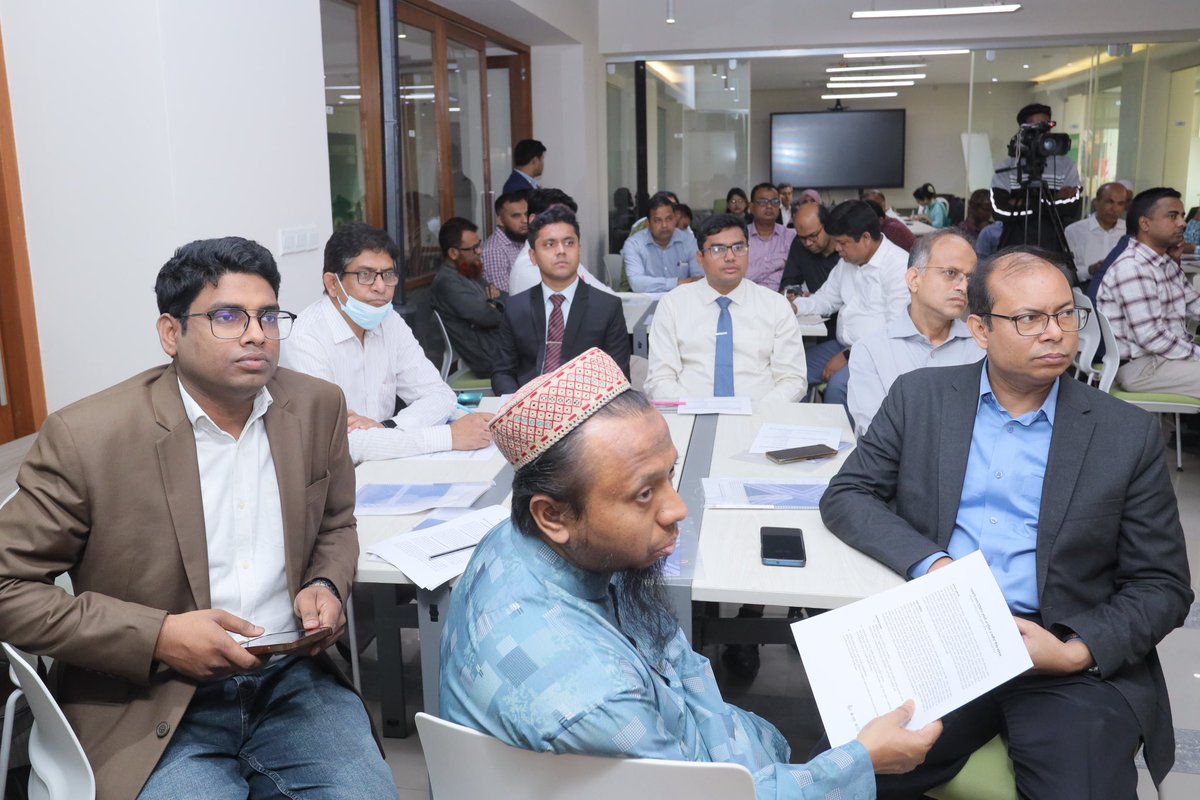 a2i_bd's tweet photo. To simplify and secure digital payments in public services, govt representatives joined a2i’s workshop. Together, we are working to establish ekPay as a national payment aggregator. #DigitalPayment #ekPay https://t.co/TiC0lKk0wW