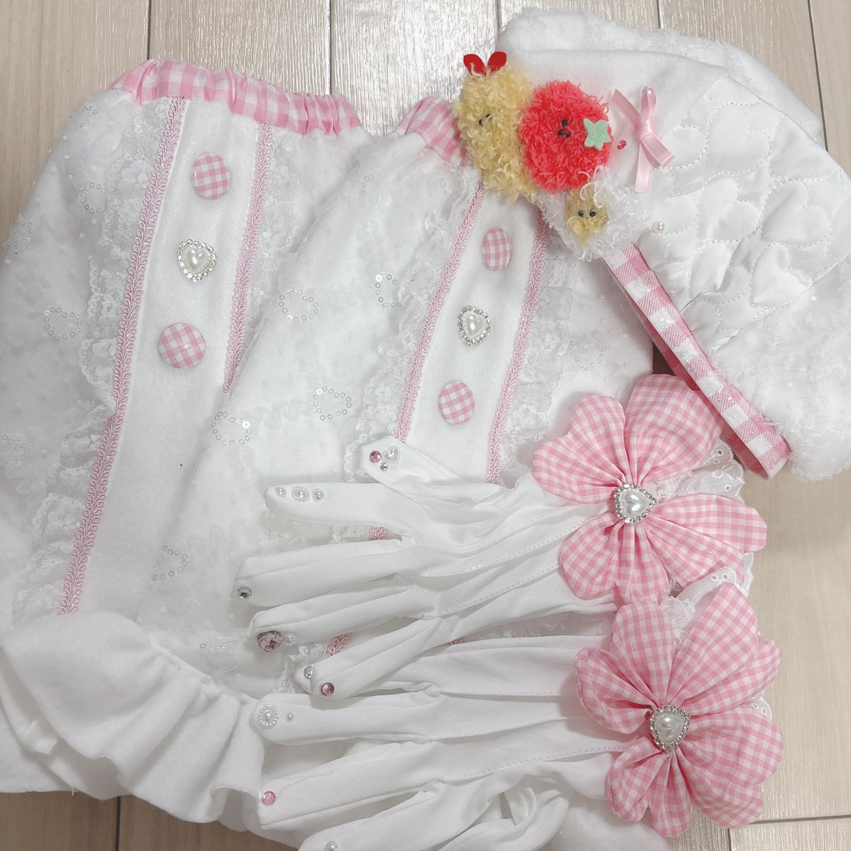 きゅるりんってしてみて　チバゆな（＠uba_va__3 ）さん生誕衣装をデザイン制作させていただきました🩷🍴

世界一かわいいコックさんです( > < )
お誕生日おめでとうごさまいます໒꒱·°˚ ﾟ