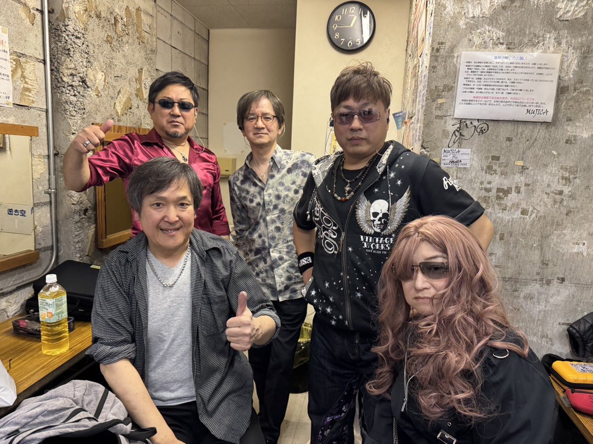 ayan1013alcopy's tweet image. さて、改めまして。3/2のLIVEに来て頂いた皆様、応援して下さった方々。本当にありがとうございました。
スケジュールがタイトで全てがあっという間でしたがメンバー全員楽しんで演奏出来ました。
また次があったら是非お越しください。
変態セトリおいておきますね🤣