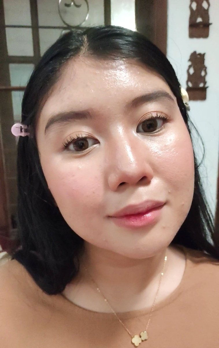 Folkloromance's tweet image. HOW TO DO THE LATEST MAKEUP TREND🌸

makeup &apos;seger abis mandi&apos; yang lebaran-able, ini tips &amp;amp; triknya biar gak gagal👇🏻 #makeuptutorial