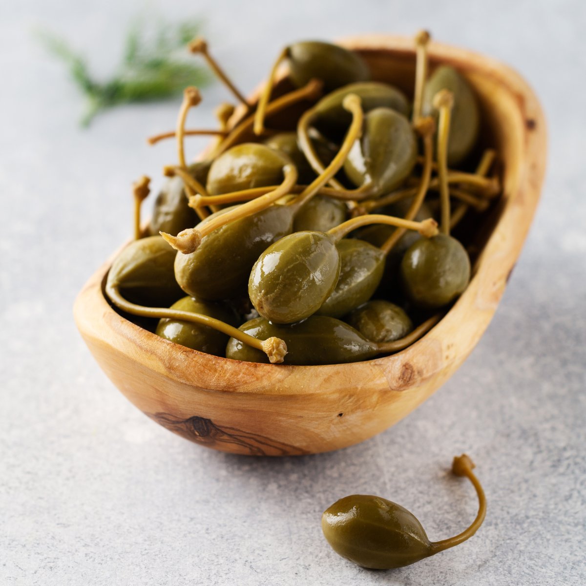 ¿Sabías que los 𝐚𝐥𝐜𝐚𝐩𝐚𝐫𝐫𝐨𝐧𝐞𝐬 pueden mejorar tu digestión? Gracias a su contenido en 𝐟𝐢𝐛𝐫𝐚 y 𝐩𝐫𝐨𝐛𝐢ó𝐭𝐢𝐜𝐨𝐬 𝐧𝐚𝐭𝐮𝐫𝐚𝐥𝐞𝐬, ayudan a equilibrar tu sistema digestivo. 🫒✨ 

¡Inclúyelos en tus ensaladas y platos favoritos! 🥗

 #encurtidos #aceitunas