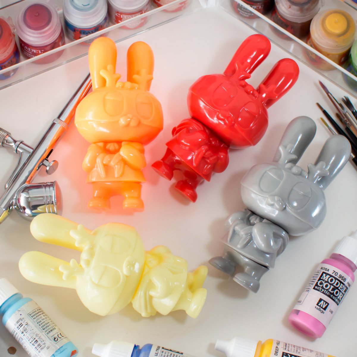 💥NEW INTERVIEW LIVE! 📖💥 Get to know Spanish artist, designer, toy maker, and head of the StickUp Monsters brand; Mr Javier Jiménez / <a href="/JavierJimenezXL/">Javier Jiménez - Making Toys</a>. 🇪🇸 🎨🧸👹
Link below 👀:
theaither.com/get-to-know-ja…