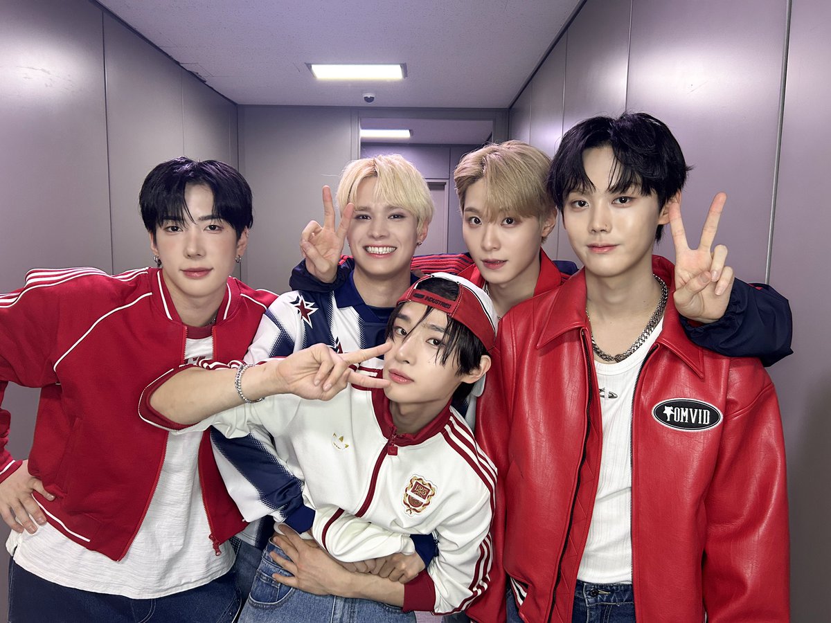 [💙_#원팩트]

오늘 더 쇼 재밌게 봤어?🤭
화요일엔 오랜만에 만나는 것 같은데
우리랑 함께 행복한 한주 보내 보자🥰
내일 보자ʕ๑'ㅅ'๑ʔ‧˚

#ONEPACT #원팩트