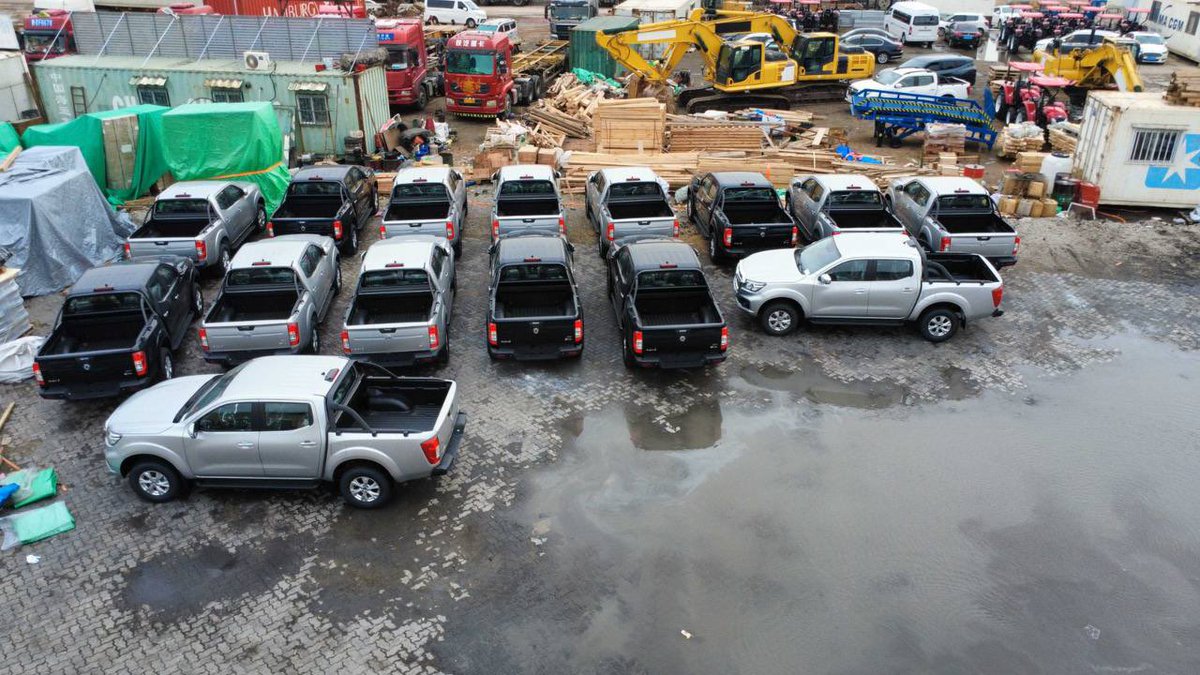 +16 нових пікапів для ЗСУ