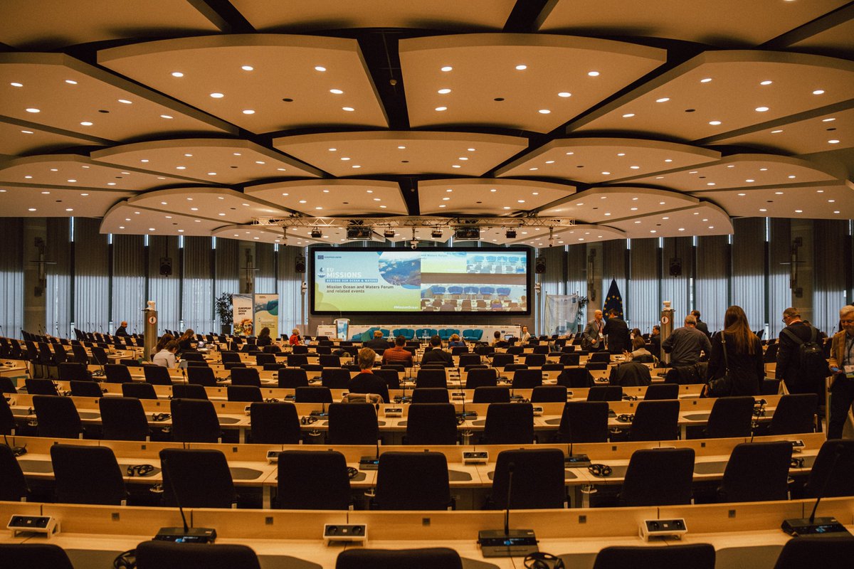 CINEA 🇪🇺 (@cinea_eu) on Twitter photo Day 2⃣ at the #EuropeanOceanDays!
#MissionOcean and Waters lighthouses and projects are on stage.
🚶♂️Pass by the exhibition area in the Charlemagne building.
🧐Discover the latest solutions transforming ocean and water conservation. ⤵️
….research-and-innovation.ec.europa.eu/en/funding/fun…
#HorizonEU #EU Day 2⃣ at the #EuropeanOceanDays!
#MissionOcean and Waters lighthouses and projects are on stage.
🚶♂️Pass by the exhibition area in the Charlemagne building.
🧐Discover the latest solutions transforming ocean and water conservation. ⤵️
….research-and-innovation.ec.europa.eu/en/funding/fun…
#HorizonEU #EU